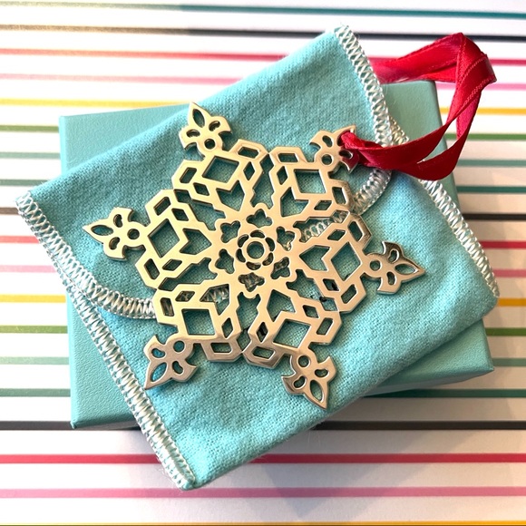 Tiffany & Co. Sterling Snowflake Ornament - Picture 5 of 6